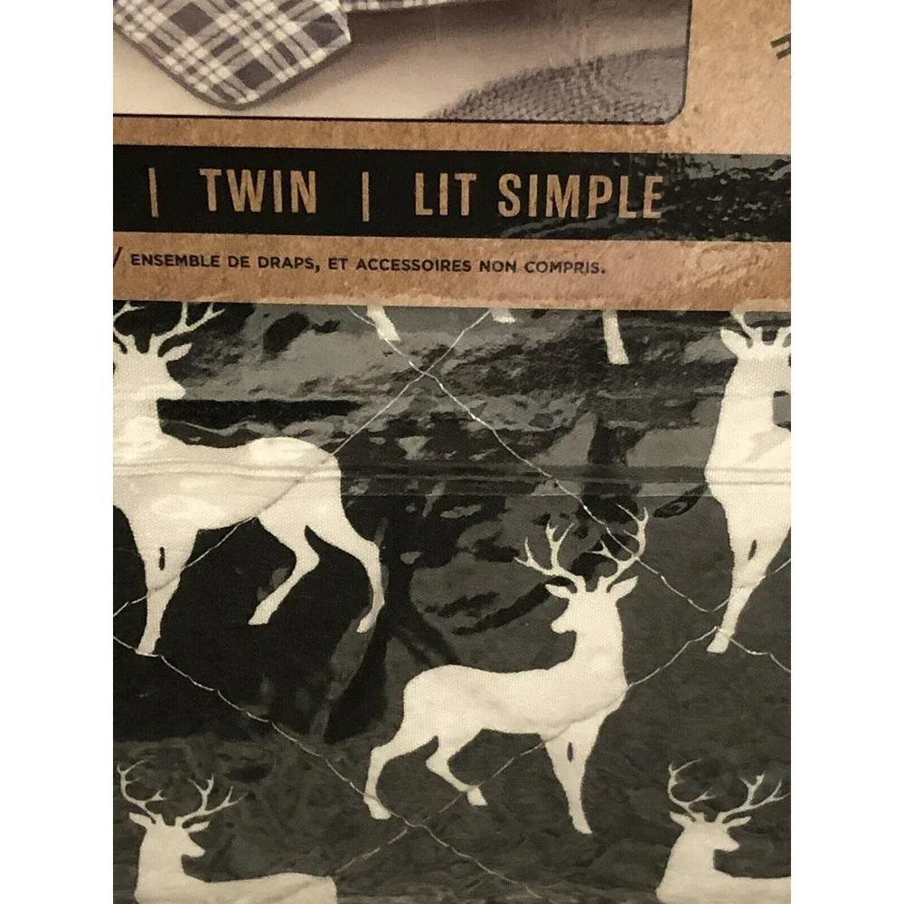 New Patchwork Reversible Printed Holiday Quilt 2 PC Set Twin Moose Bear Reindeer